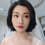 笑的很漂亮