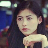   雀斑女孩