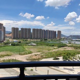 油然