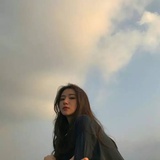 八月