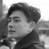 敲宋居寒脑袋