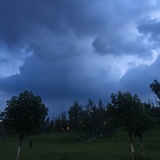 侧耳倾听