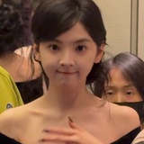 明盛有个小梨涡