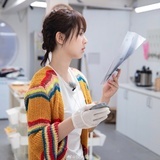 爱崴脚的姑娘