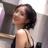 迷人的她的睫毛
