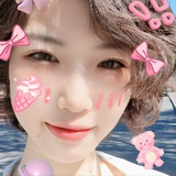 吹动窗帘的风