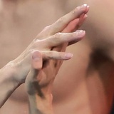 炒香麦辣鸡腿堡