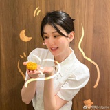 莹*