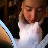 美女开心又发财