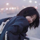 一颗藕粉色的糖