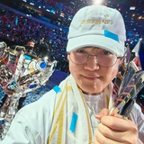 集玫舔狗胖彬彬