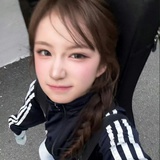 ⠀