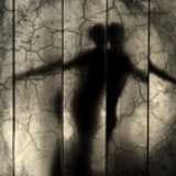 基努不穿里维斯