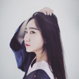 嗯