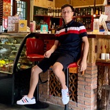 月下披云