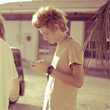 Eason。