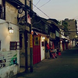 饮啖茶食个包