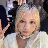 郁