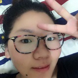 amy-kissy