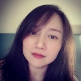 Tina在神游
