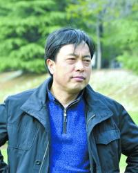 李天雄